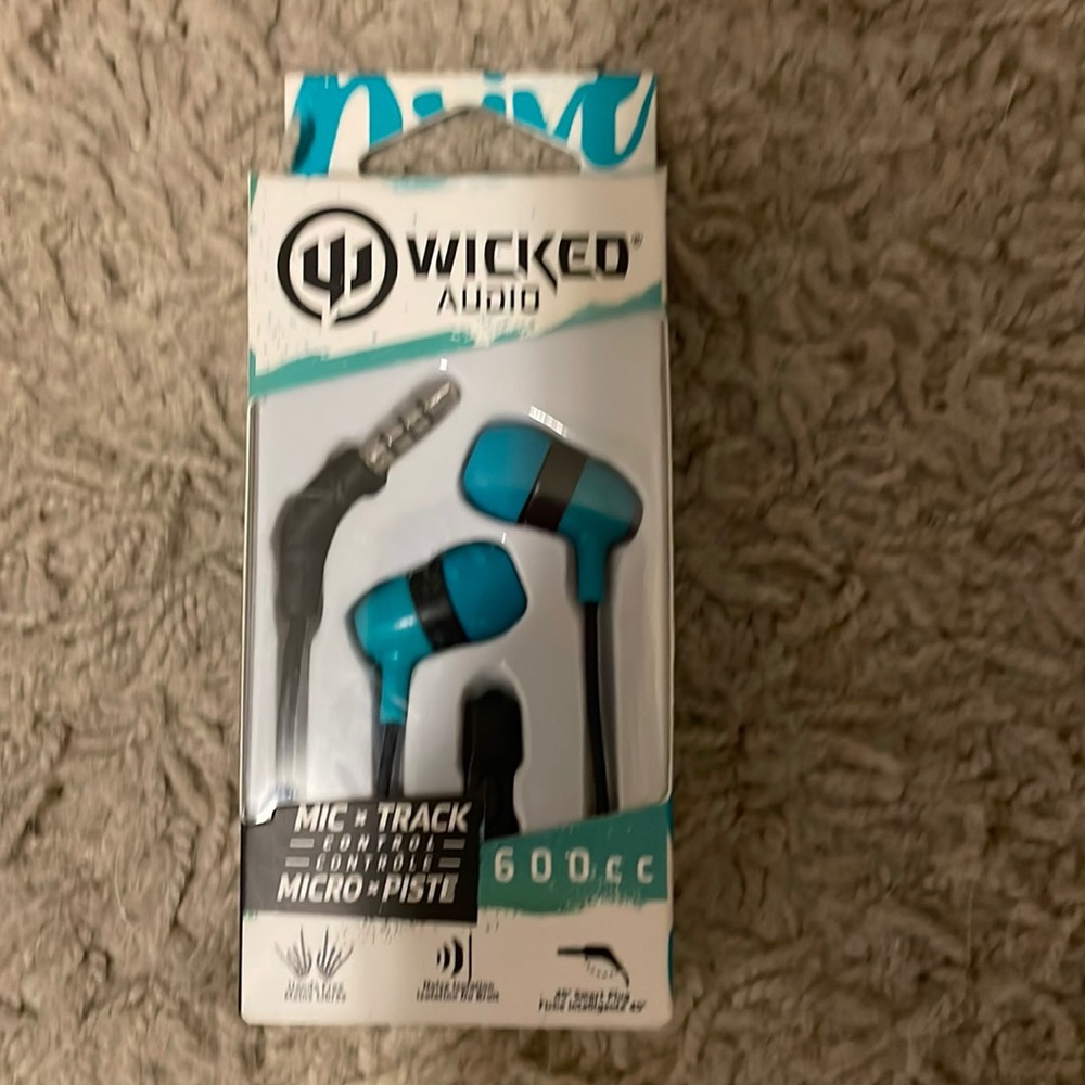 Wicked Audio Mic and Track